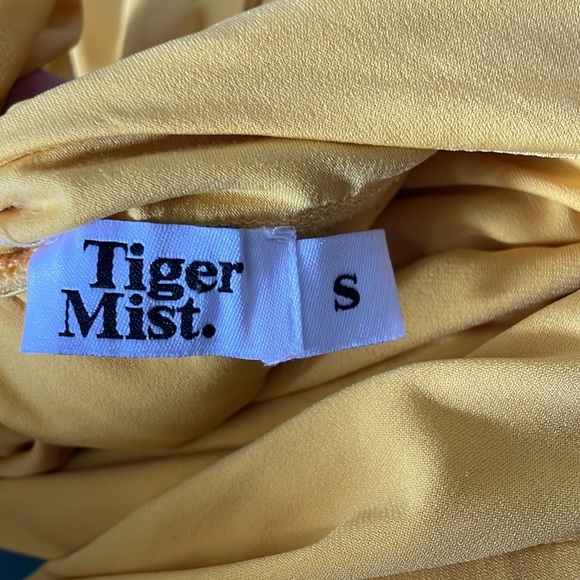 Tiger Mist Women’s Joslin Yellow Drape Mini Dress w/ Back Tie - Size Small - Picture 9 of 9